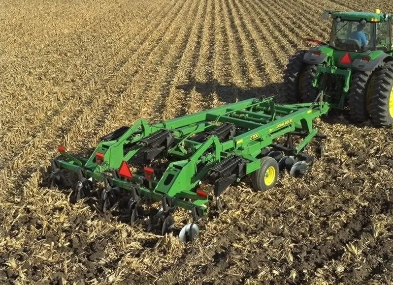 Глибокорозпушувач грунту (глибокорозпушування землі)