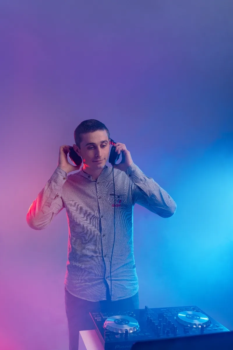 Діджей, послуги діджея, діджей на свято