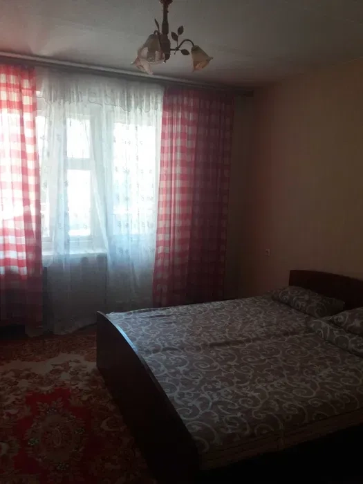 Квартира подобово Теремки