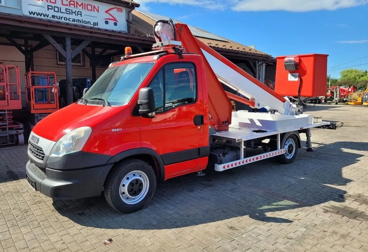 Автомобільний підйомник IVECO 4×2 MULTITEL J335 ALU/EX