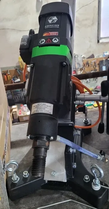 Дриль свердлильна на магнітній подушці