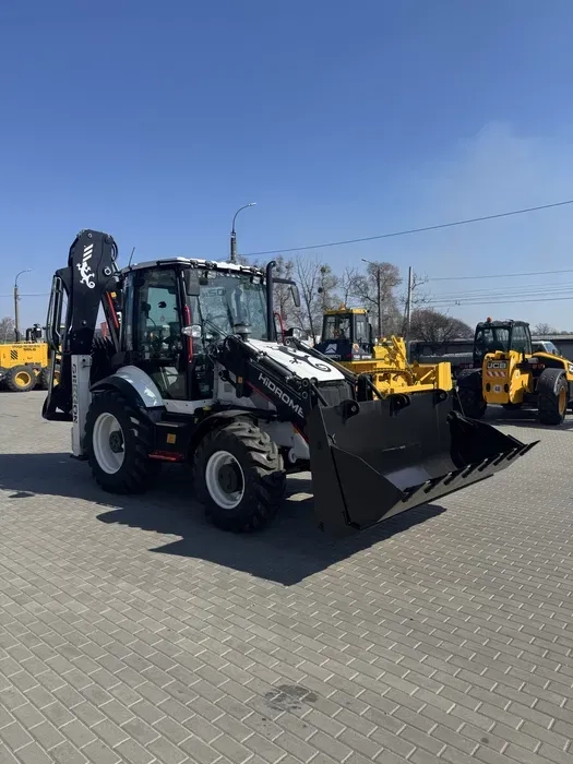Професійні послуги екскаватора Hidromek 102B та JCB 4CX
