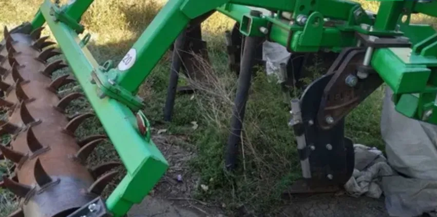 Потужний глибокорозпушувач готовий до роботи!