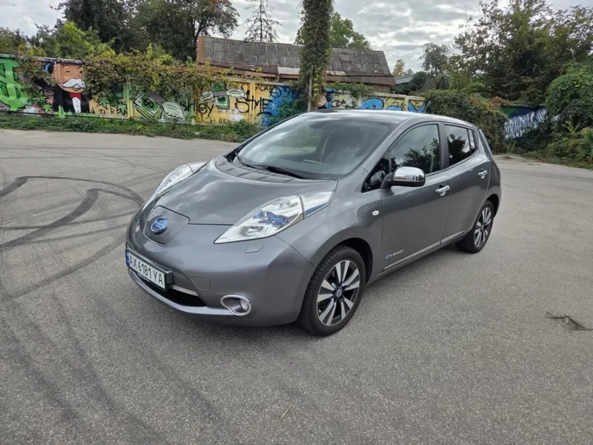 Електроавтомобіль Nissan Leaf. 700 грн / від 1 доби - Дергачі