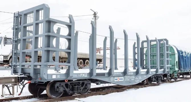 Вагон-Платформа: Перевезення негабариту та спецтехніки