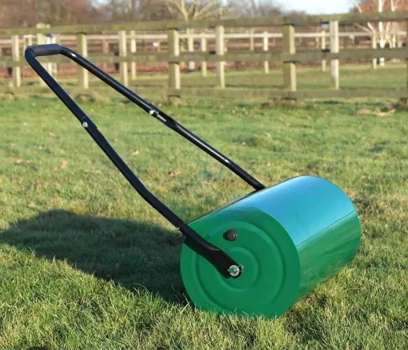 Каток для газона