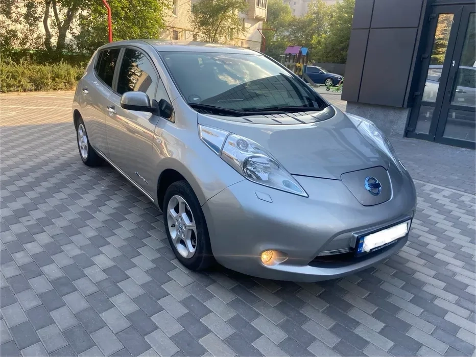 Електро автомобіль можливо під таксі