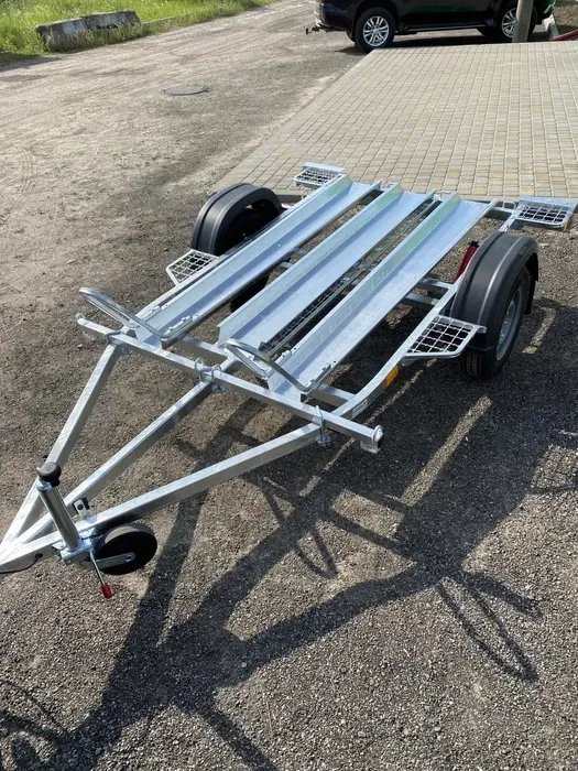 Причеп для перевезення мотоциклів