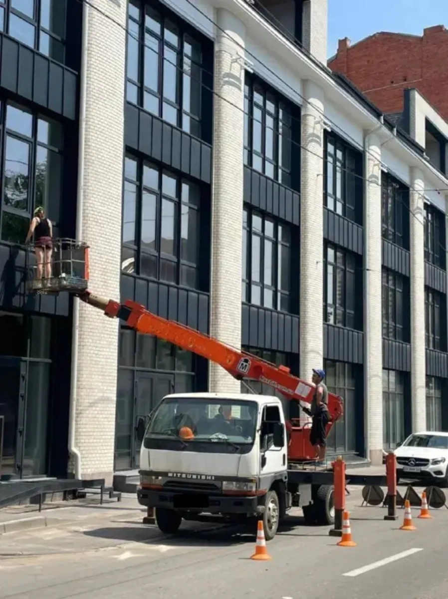 Автовишка телескопічна 15 метрів