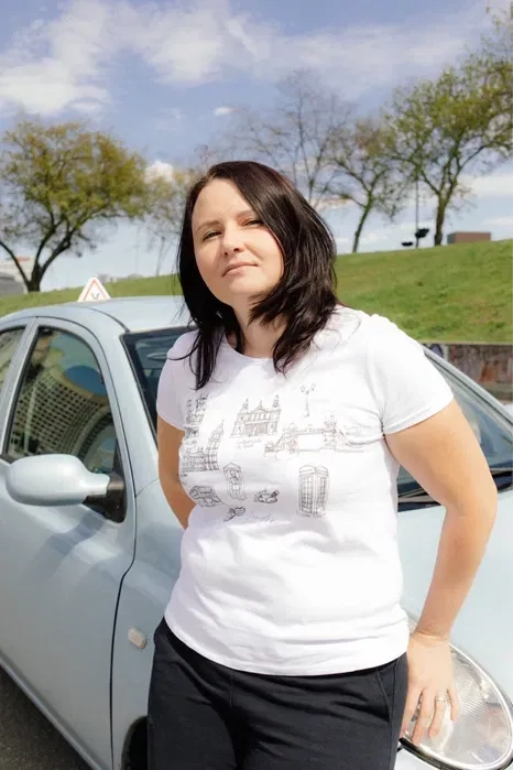 Професійний інструктор з водіння