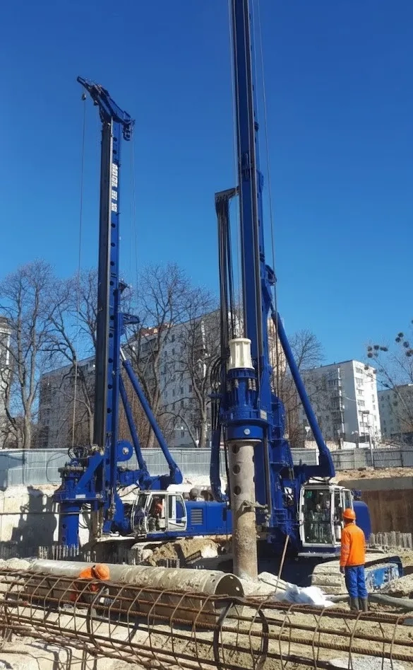 Бурова установка Bauer BG 36 — потужна та надійна