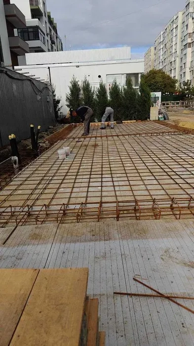 Бетонні монолітні роботи колони, перекриття, фундаменти.