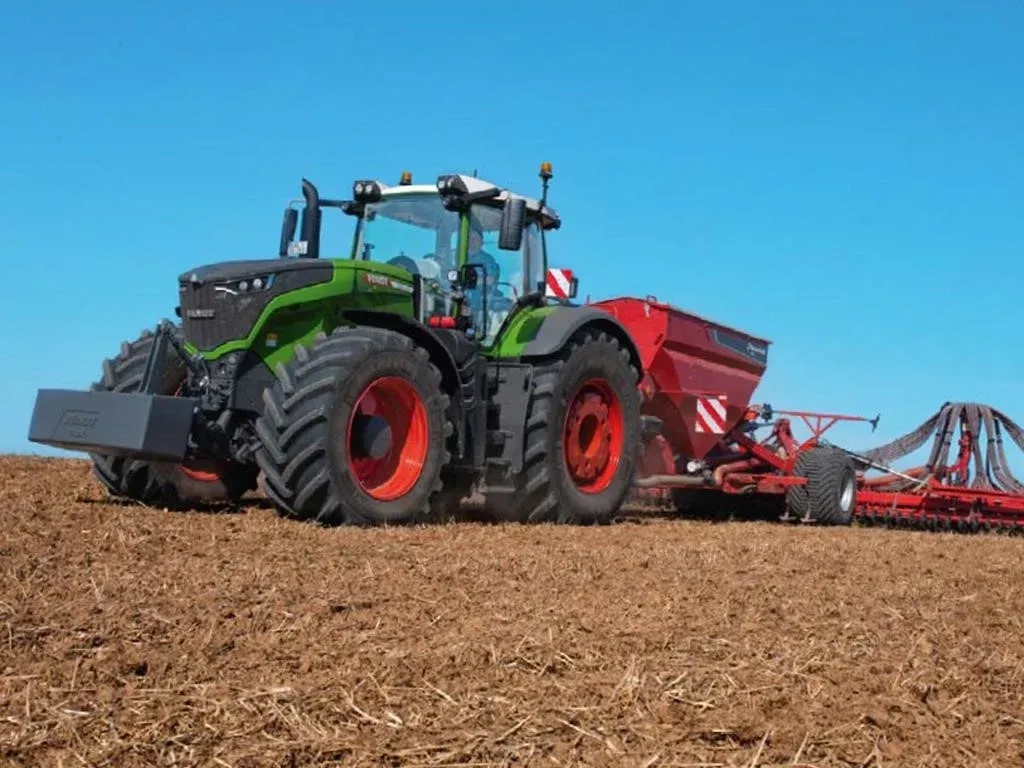Трактор Fendt Vario 1038 в чудовому стані