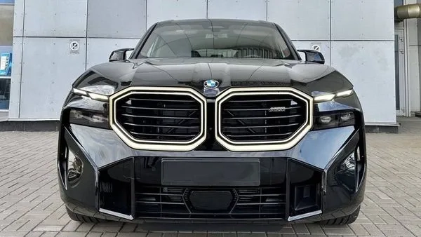 010 Позашляховик BMW XM HIBRYD електро без водія