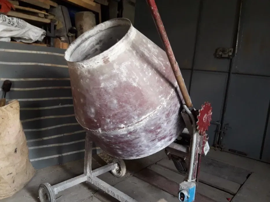 Бетонозмішувачі 180 Л