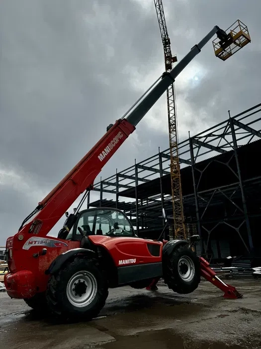 ЕКСКОВАТОР навантажувач