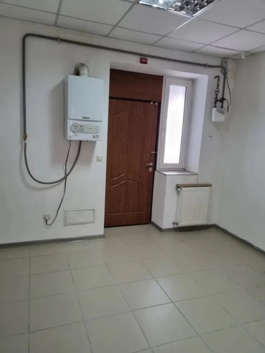 Комерційне приміщення Каскад, 70 м кВ з ремонтом