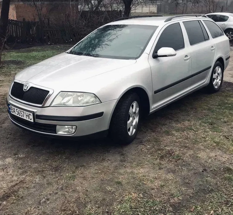 Комфортна Шкода Октавія А5 для тривалих поїздок та роботи