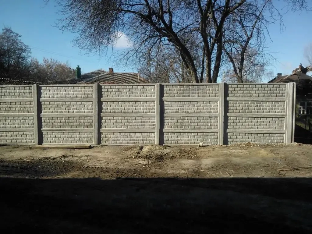 Пристрій оградних конструкцій