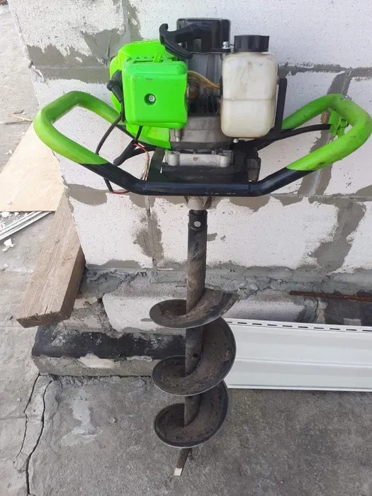 Мотобур. Бензобур 200мм