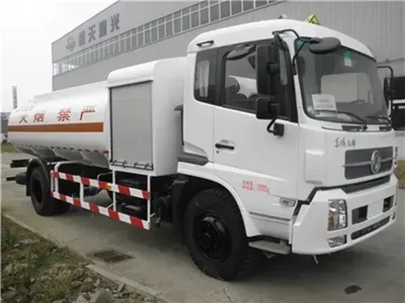 Автоцистерна-паливозаправник-перевезення пального.