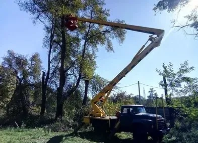 Автовишка,кран-маніпулятор