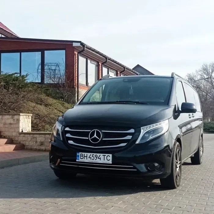 Замовлення мікроавтобуса для ваших подорожей