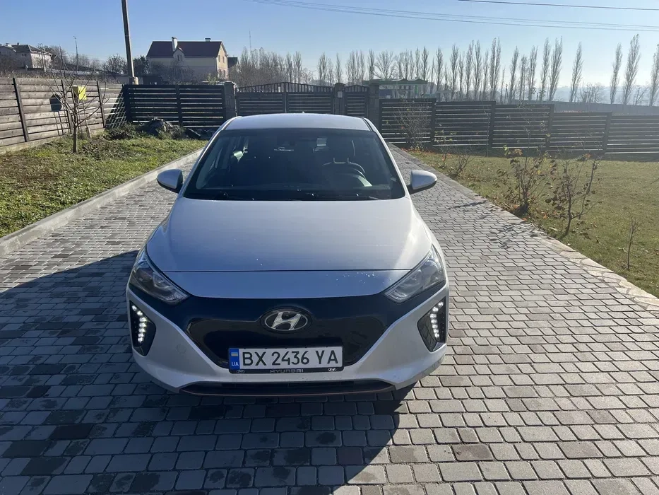 Авто для таксі, доставок або на власні потреби