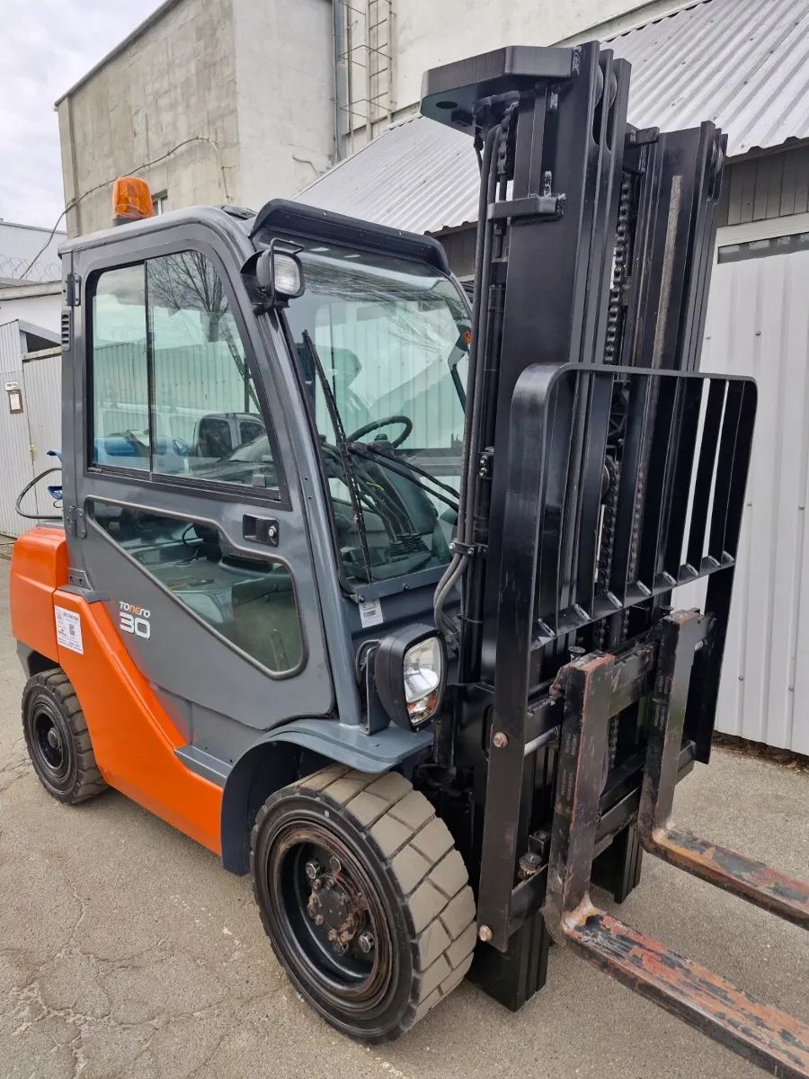 Навантажувач Toyota 02-8FGF30