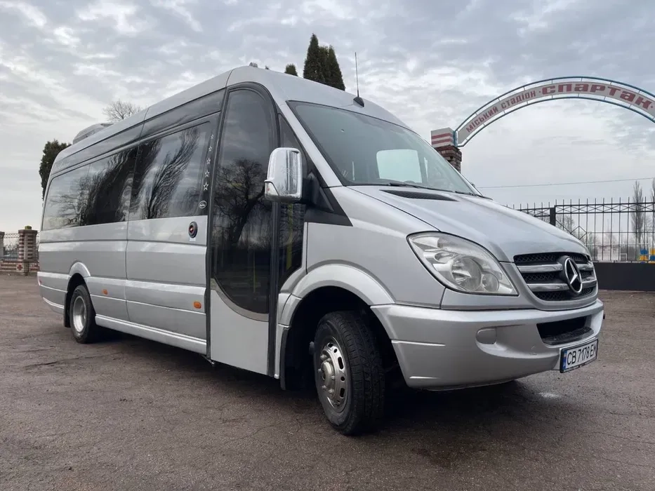 Надійні пасажирські перевезення .Автобус на замовлення.