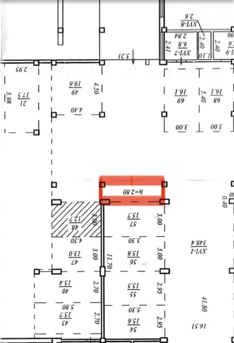 Паркіг для невеликого транспортного засобу в Центрі