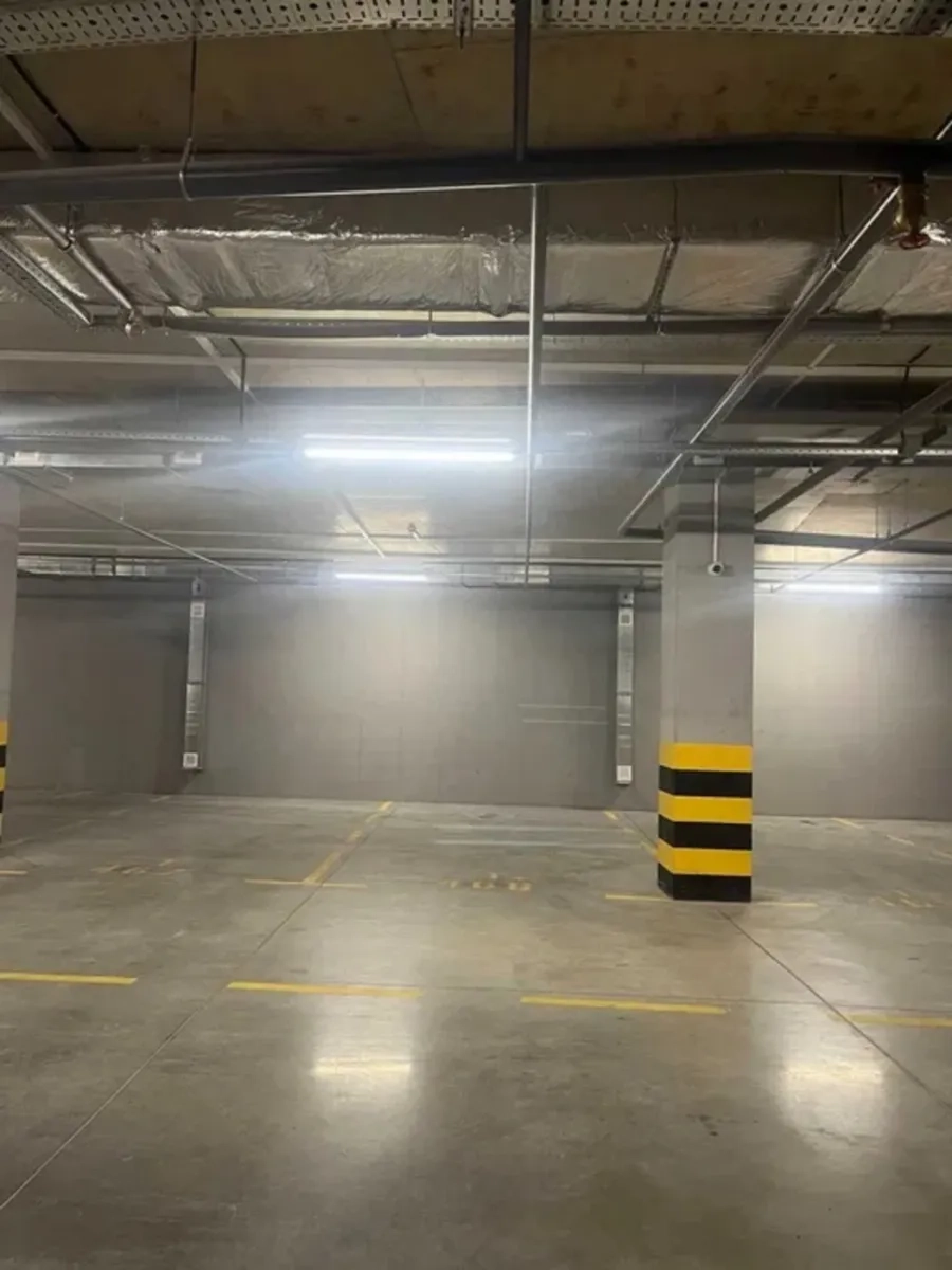 Зручне паркомісце в ЖК Атмосфера