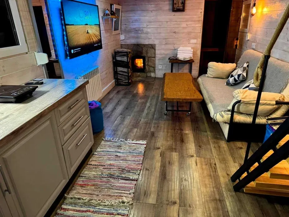 Подобово, Гідропарк, будинок на воді, баня