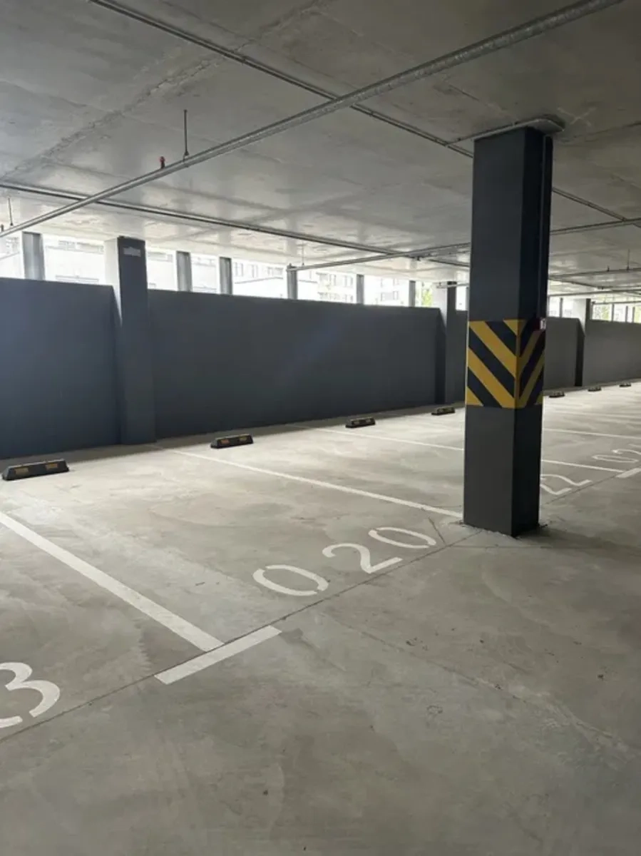 Зручне паркомісце в ЖК Варшавський 3