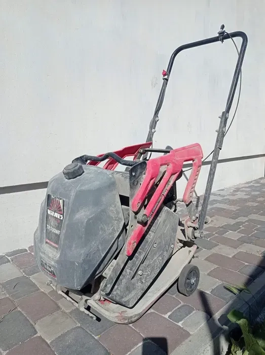 Віброплита на 100 кг