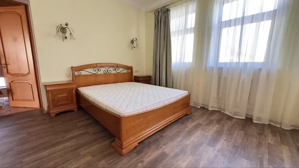 Автономний будинк біля моря в Одесі