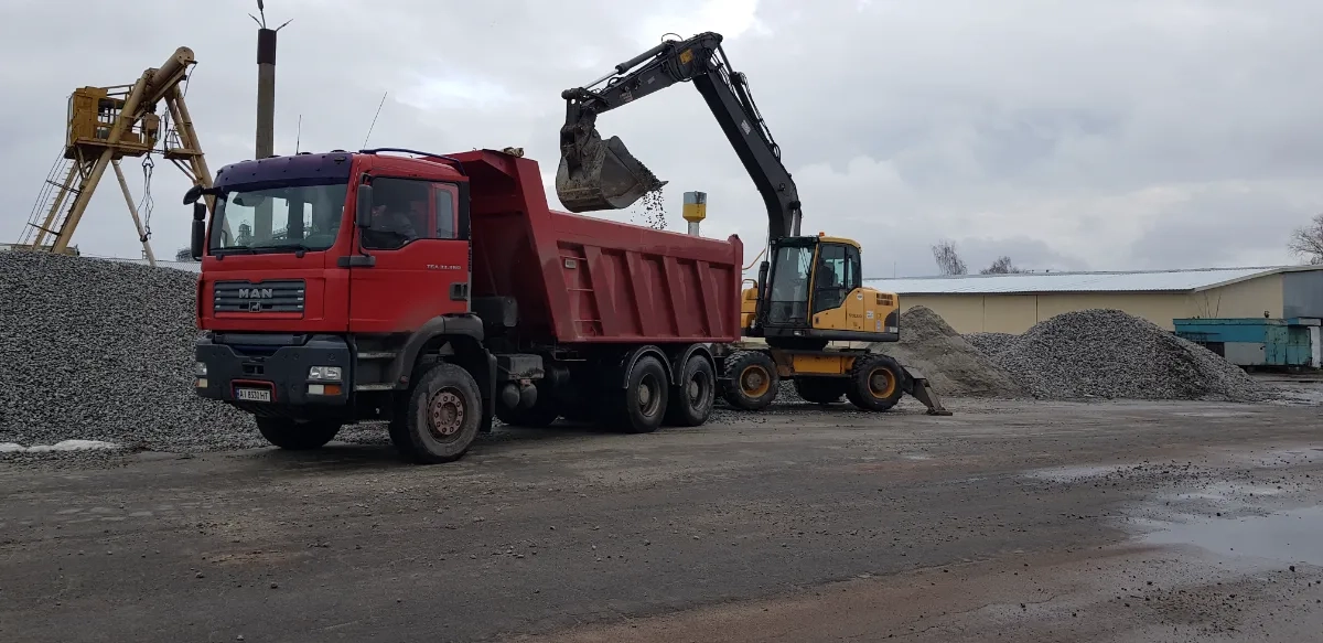 Послуги автомобіля MAN, модель TGA 33.360BB, тип самоскид-с