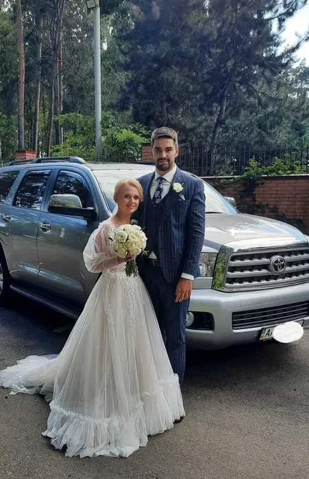 Toyota Sequoia біла срібло чорний екскур 8 місць