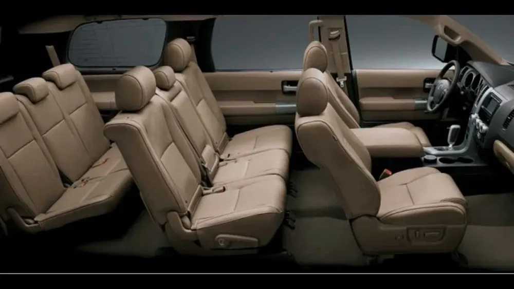 Toyota Sequoia біла срібло чорний екскур 8 місць