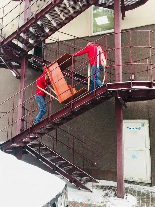 Вантажоперевезення, Київ Гідроборт Перевезення, меблів.Вантажники