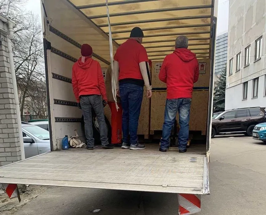 Вантажоперевезення, Київ Гідроборт Перевезення, меблів.Вантажники