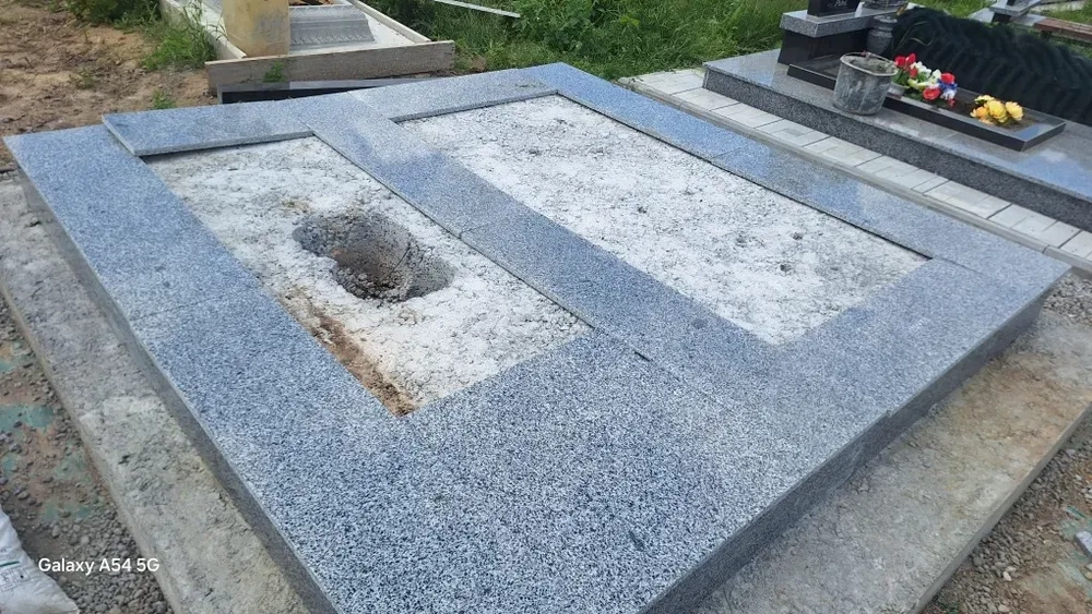 Гранітні памятники з бетону, виготовлення