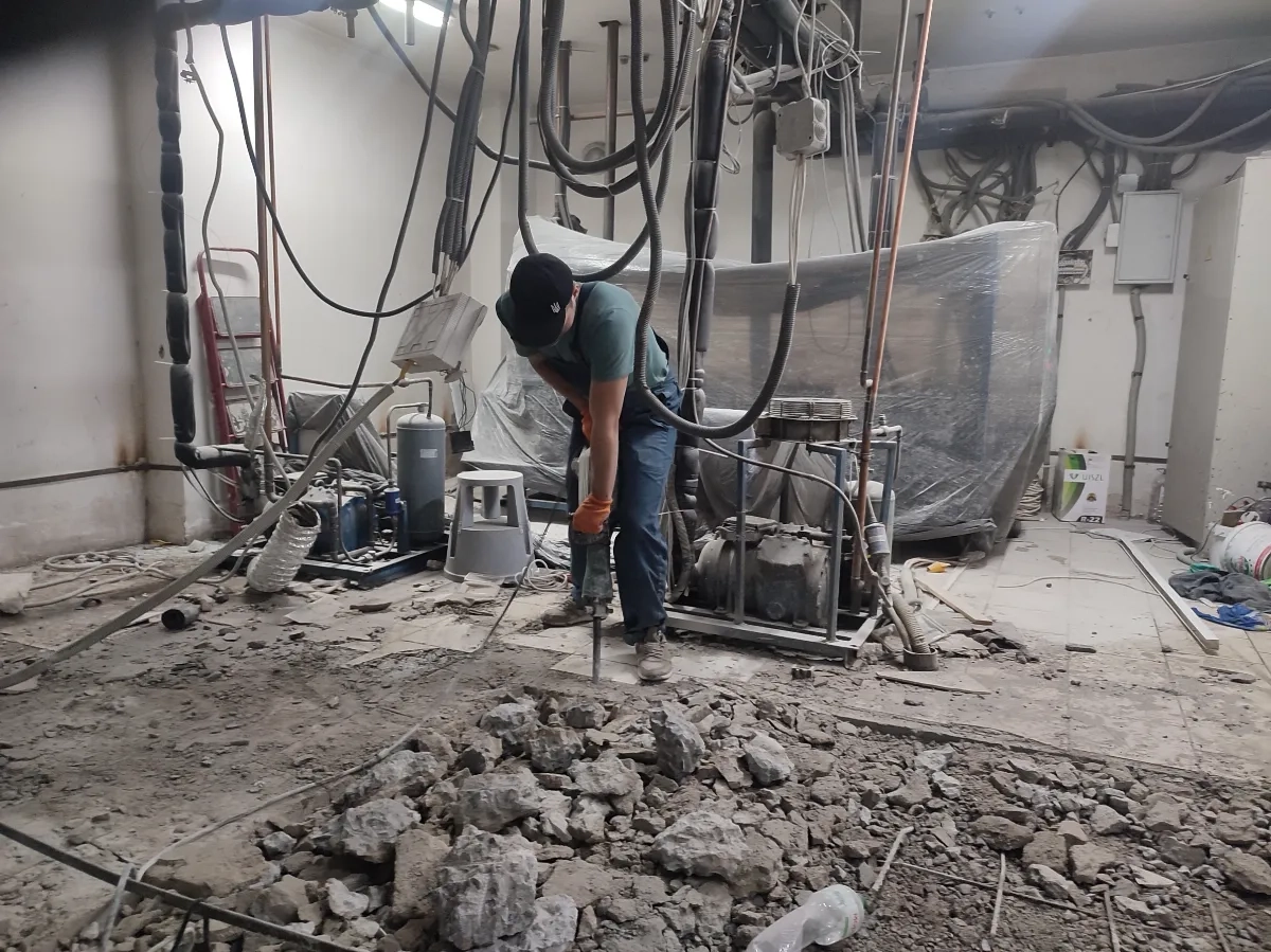 Демонтажные работы. Демонтаж домов. Разборка построек