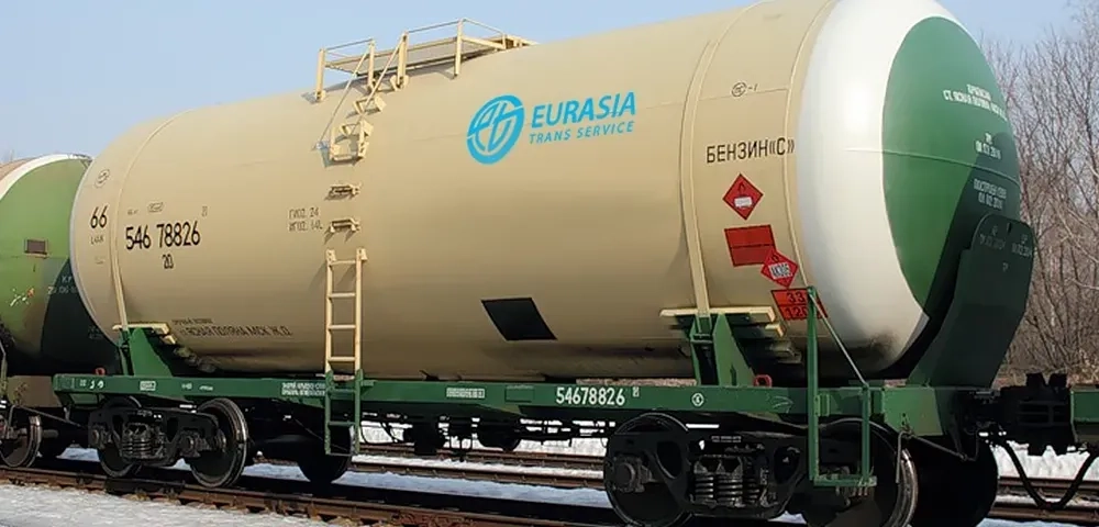 Вагон-цистерна для нафтопродуктів