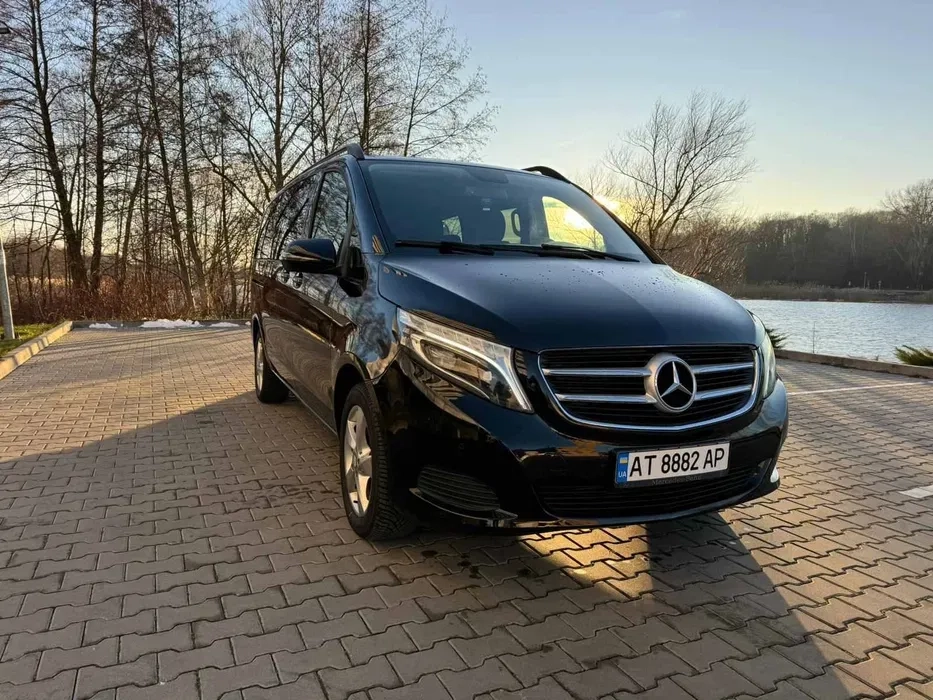 Пепевезення пасажирів VIP- класу автомобілем MERCEDES V class