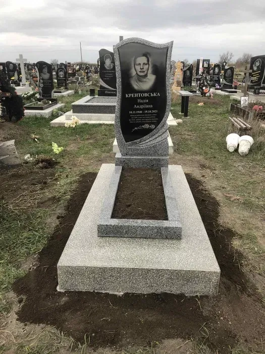 Виготовлення та встановлення ганітних пам'ятників.