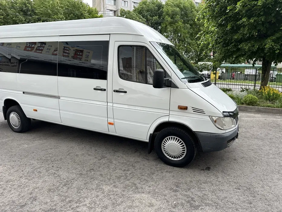 Пасажирські перевезення бус спрінтер на замовлення