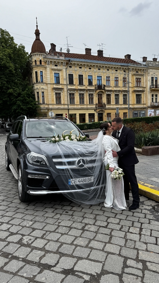 Авто на весілля. Великий вибір. Royal Ride