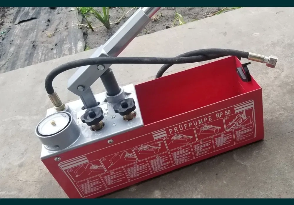 Опресувальний насос (опресувальник) Wezzer CF-5