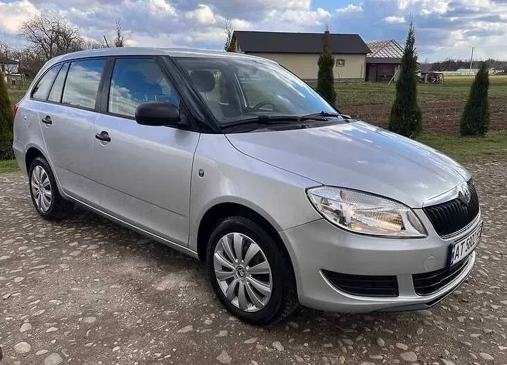 Автомобіль Fabia Skoda